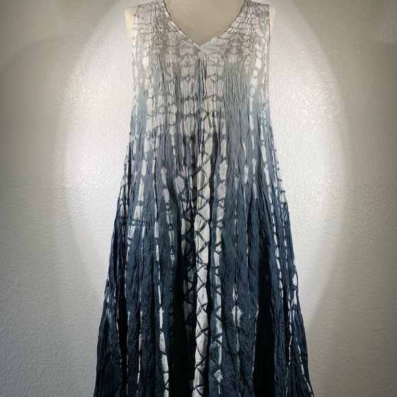 Viviana Uchitel Dresses & Skirts - NWT Viviana Uchitel Sleeveless Silk Dress Sz S